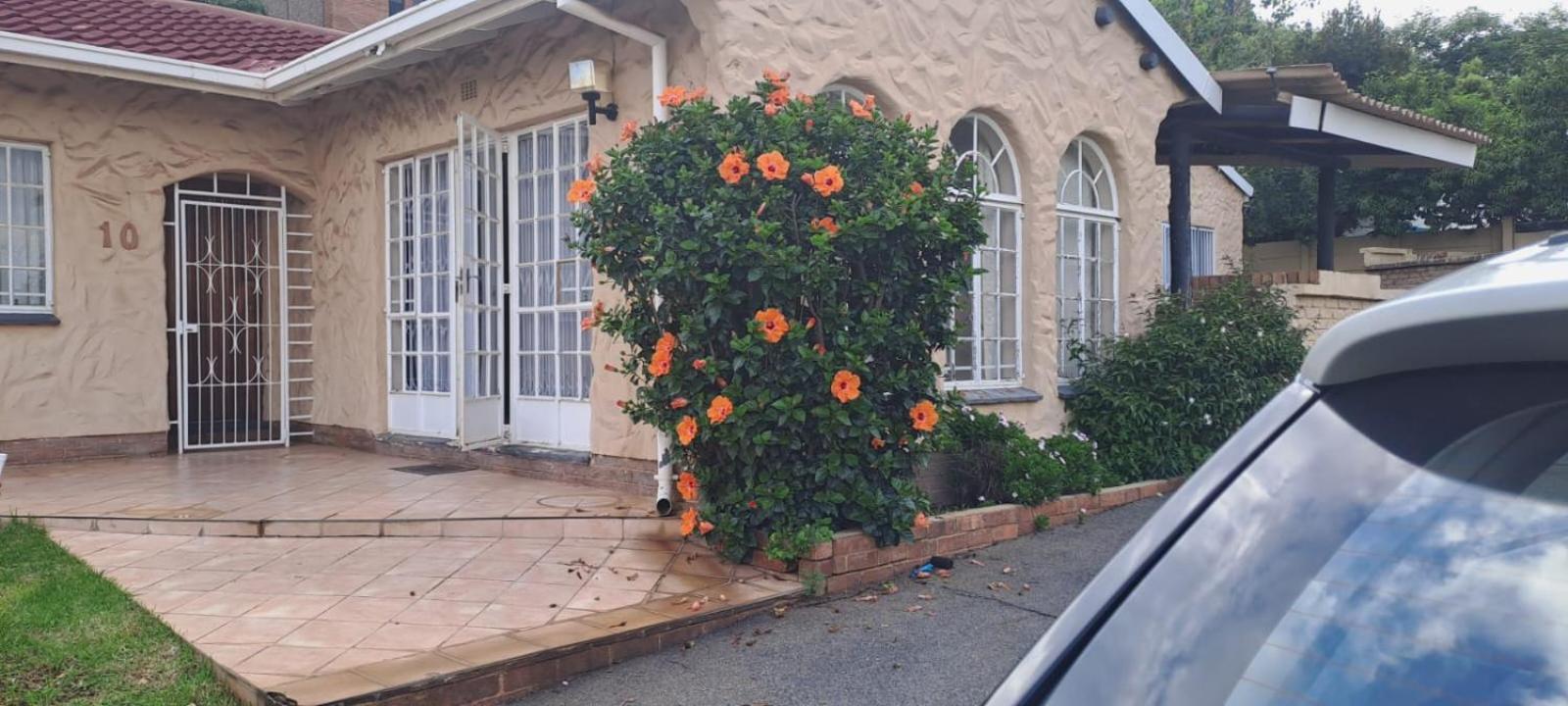 Snooze Guesthouse Roodepoort Exterior photo